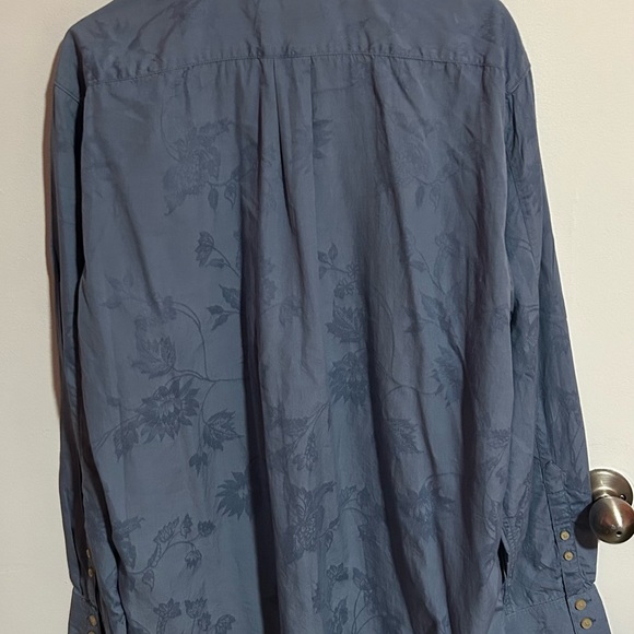 Vintage Tommy Bahama Blue Floral Silk Blend Button Down Shirt - Picture 7 of 7